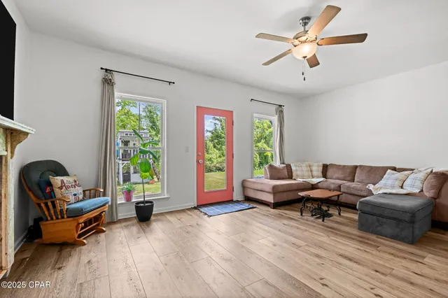 $2,200 | 406 Raven Lane, Panama City, FL 32404