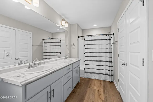 $2,200 | 406 Raven Lane, Panama City, FL 32404