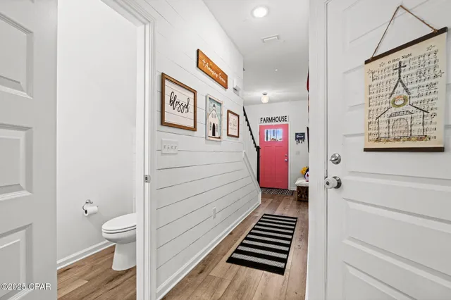 $2,200 | 406 Raven Lane, Panama City, FL 32404