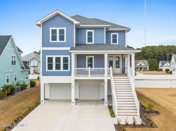 $899,900 | 367 Spicer Lake Drive, Holly Ridge, NC 28445