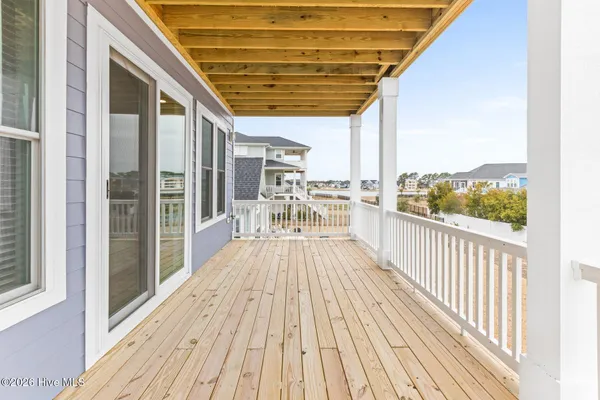 $899,900 | 367 Spicer Lake Drive, Holly Ridge, NC 28445