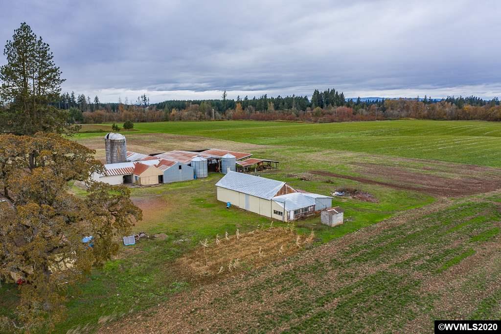 31501 Yoder Road Hubbard, OR 97032 - Photo 7 of 36