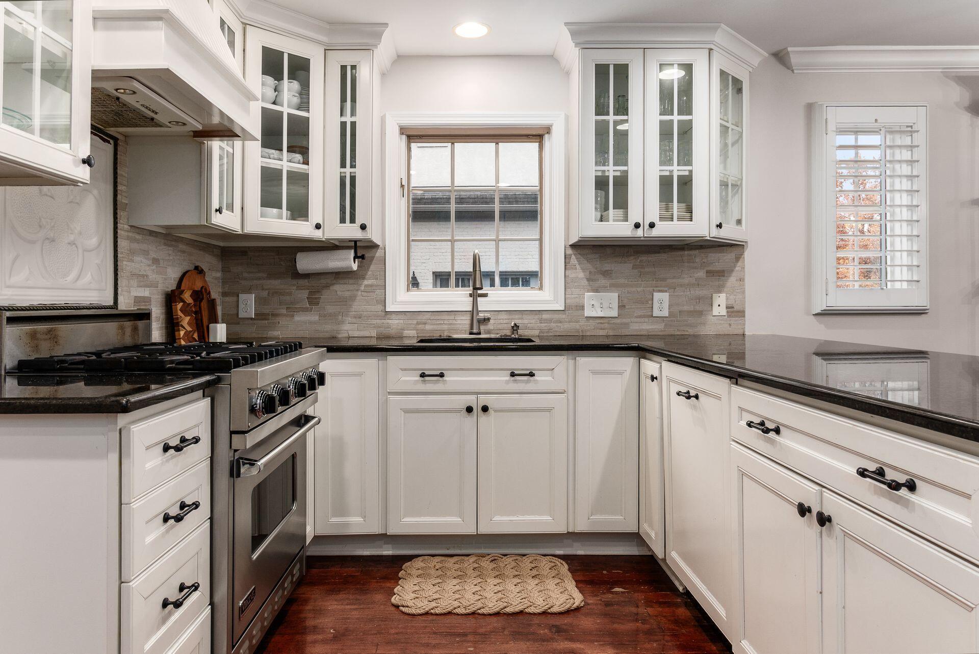 2070 Ellington Road Columbus, OH 43221 - Photo 20 of 63 kitchen
