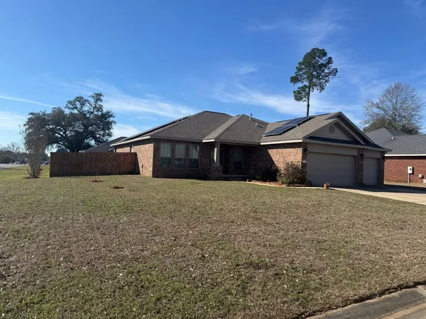 $2,195 | 3070 Crown Creek Circle, Crestview, FL 32539