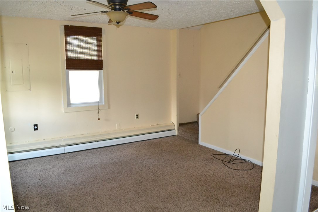 2181 Manor Road Uniontown, OH 44685 - Photo 3 of 17