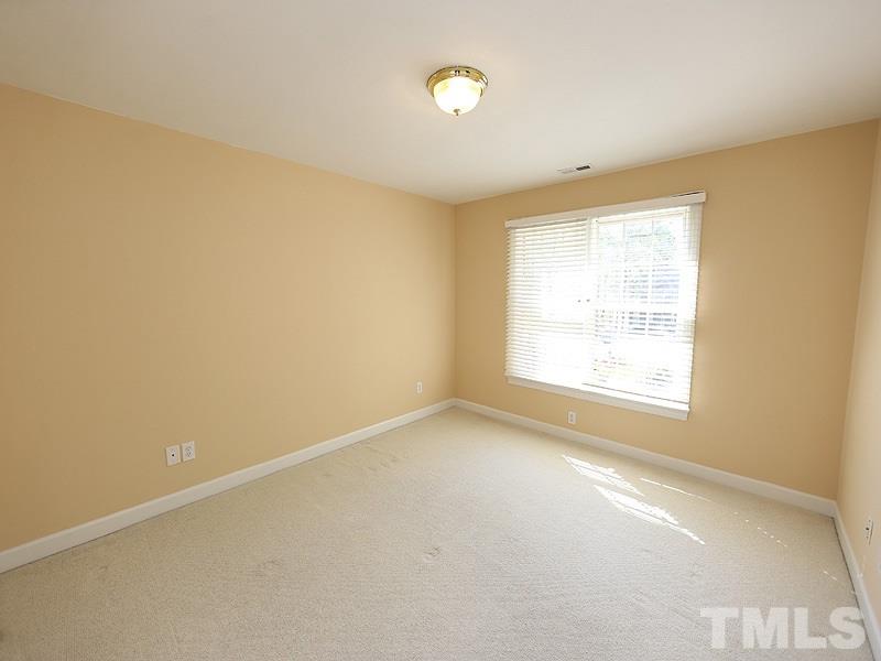 12409 Glenlivet Way Raleigh, NC 27613 - Photo 8 of 12 Gallery Image 8