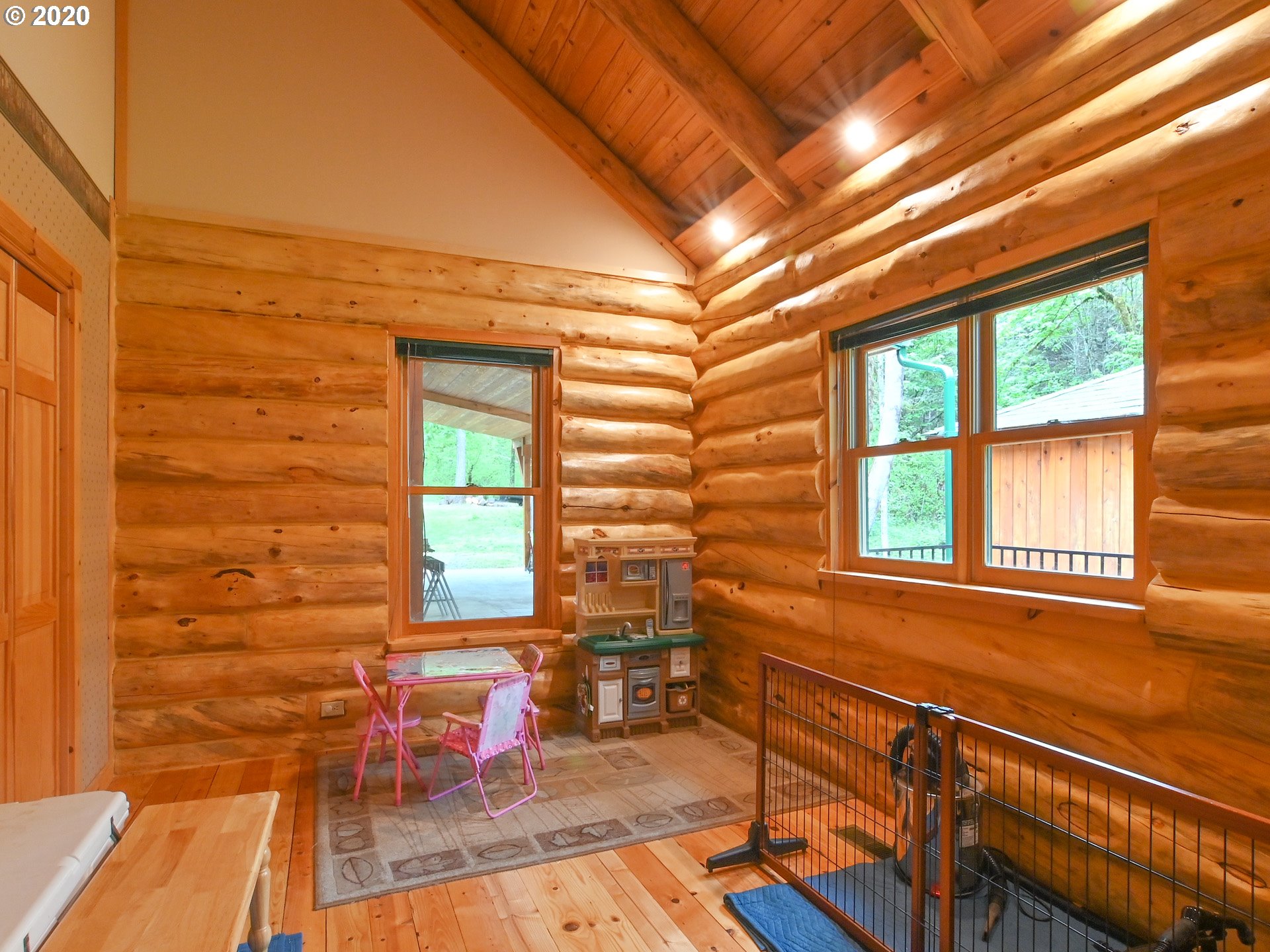 35405 Black Canyon Road Springfield, OR 97478 - Photo 18 of 32