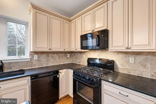$619,000 | 6 Killens Pond Court, Newark, DE 19711