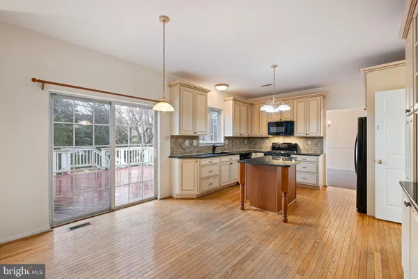$619,000 | 6 Killens Pond Court, Newark, DE 19711