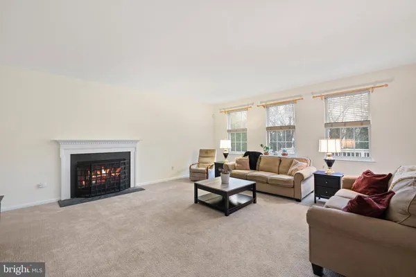 $619,000 | 6 Killens Pond Court, Newark, DE 19711