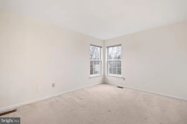 $619,000 | 6 Killens Pond Court, Newark, DE 19711