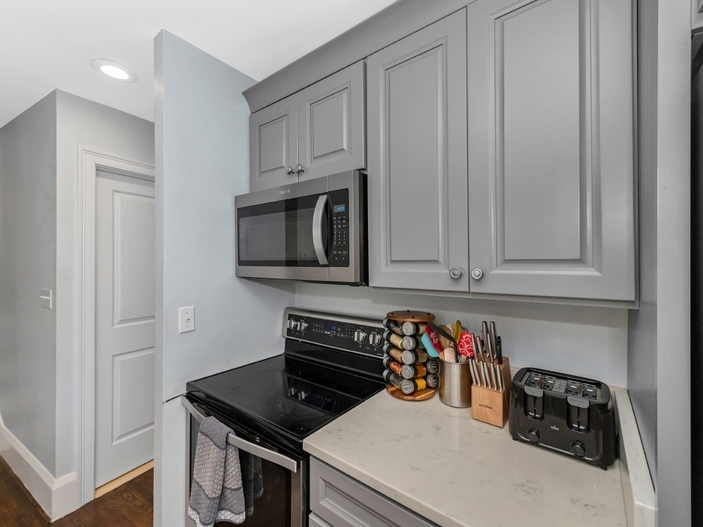 83 Main Street, Unit 6 Boston, MA 02129 - Photo 4 of 16