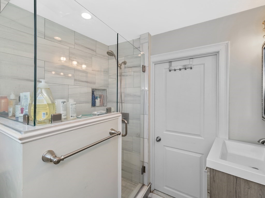 83 Main Street, Unit 6 Boston, MA 02129 - Photo 9 of 16