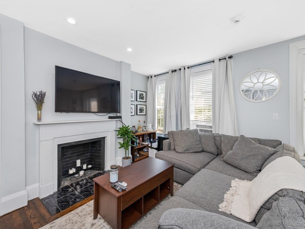 83 Main Street, Unit 6 Boston, MA 02129 - Photo 10 of 16
