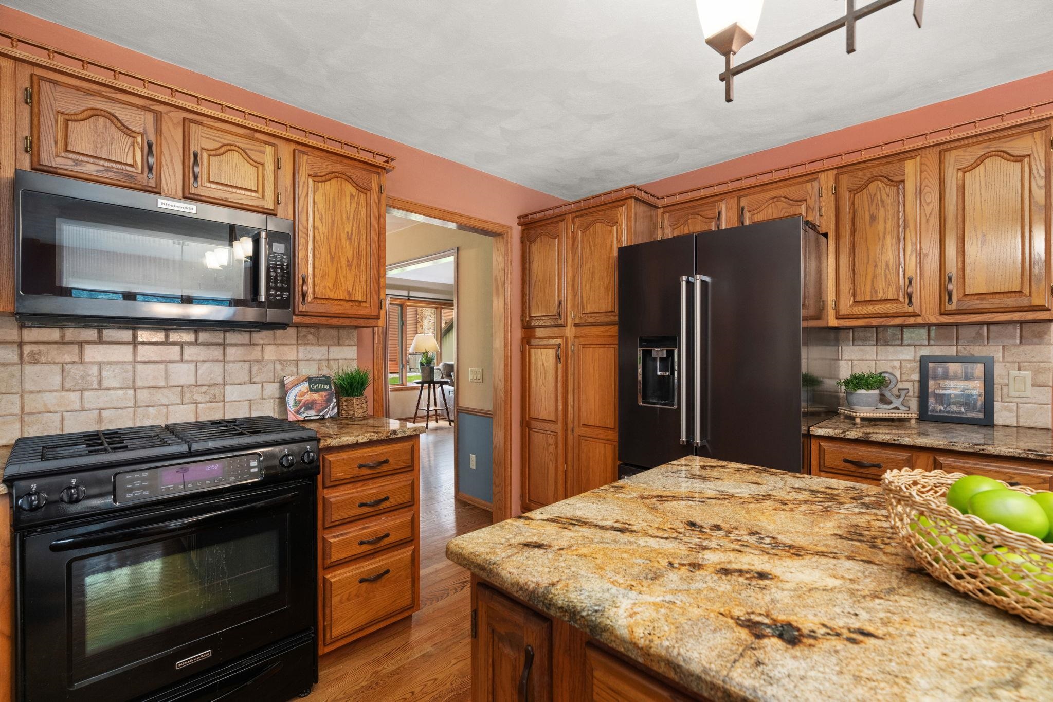 22 Stacy Lane Madison, WI 53716 - Photo 13 of 42