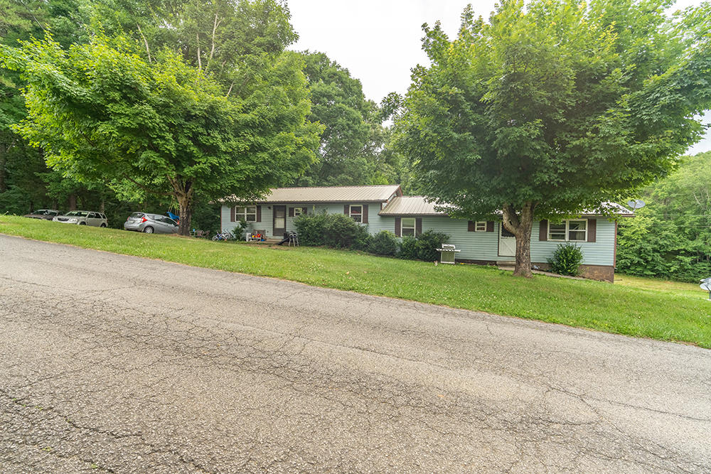 220 Pattie Gap Road Philadelphia, TN 37846 - Photo 2 of 19 photo-1