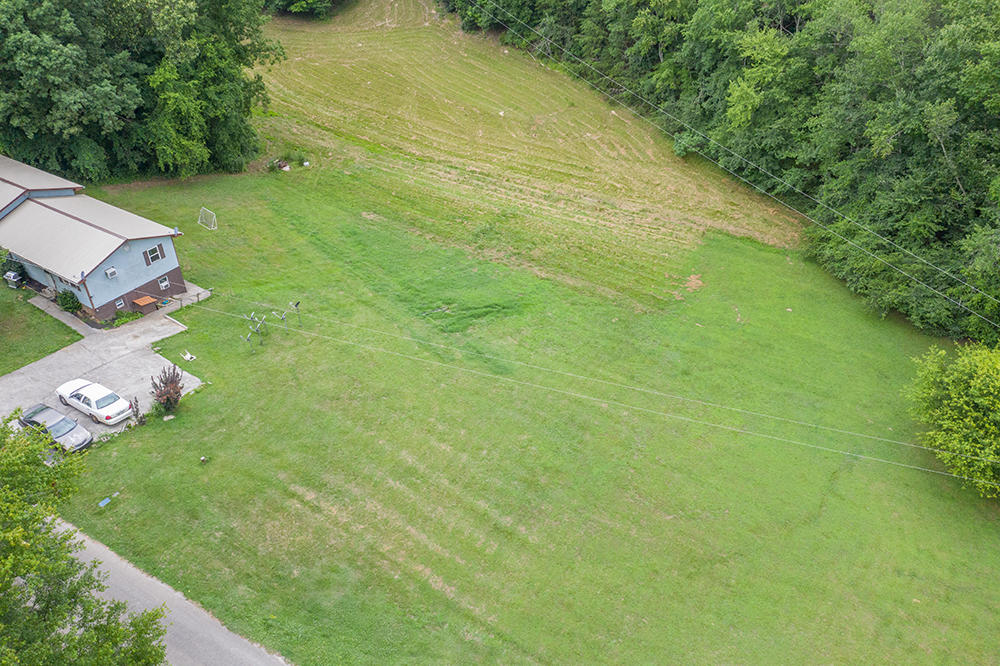 220 Pattie Gap Road Philadelphia, TN 37846 - Photo 17 of 19 photo-25