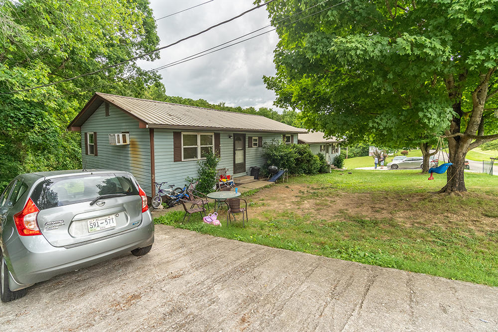 220 Pattie Gap Road Philadelphia, TN 37846 - Photo 4 of 19 photo-3