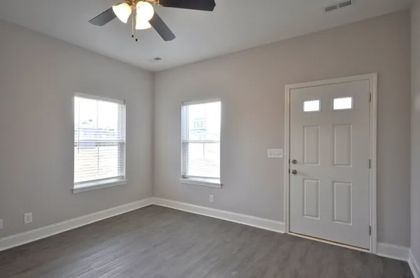 $1,370 | 186 Bainbridge Drive, Unit B, Clarksville, TN 37043