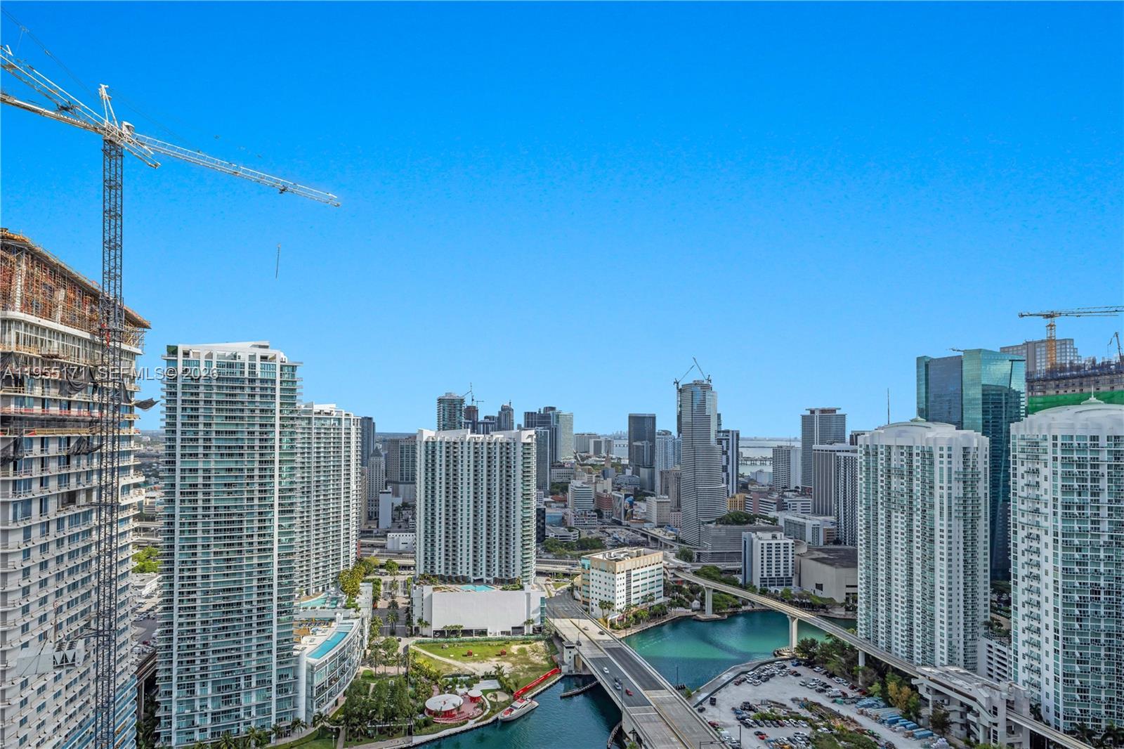 88 Southwest 7th Street, Unit 3711 Miami, FL 33130 - Photo 15 of 47 a view of city and patio
