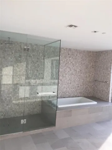 $3,395,000 | 88 Southwest 7th Street, Unit 3711, Miami, FL 33130