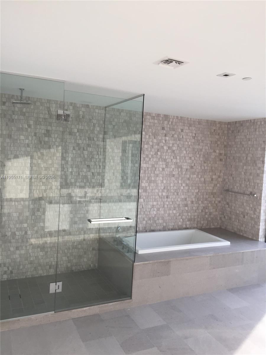 88 Southwest 7th Street, Unit 3711 Miami, FL 33130 - Photo 19 of 25