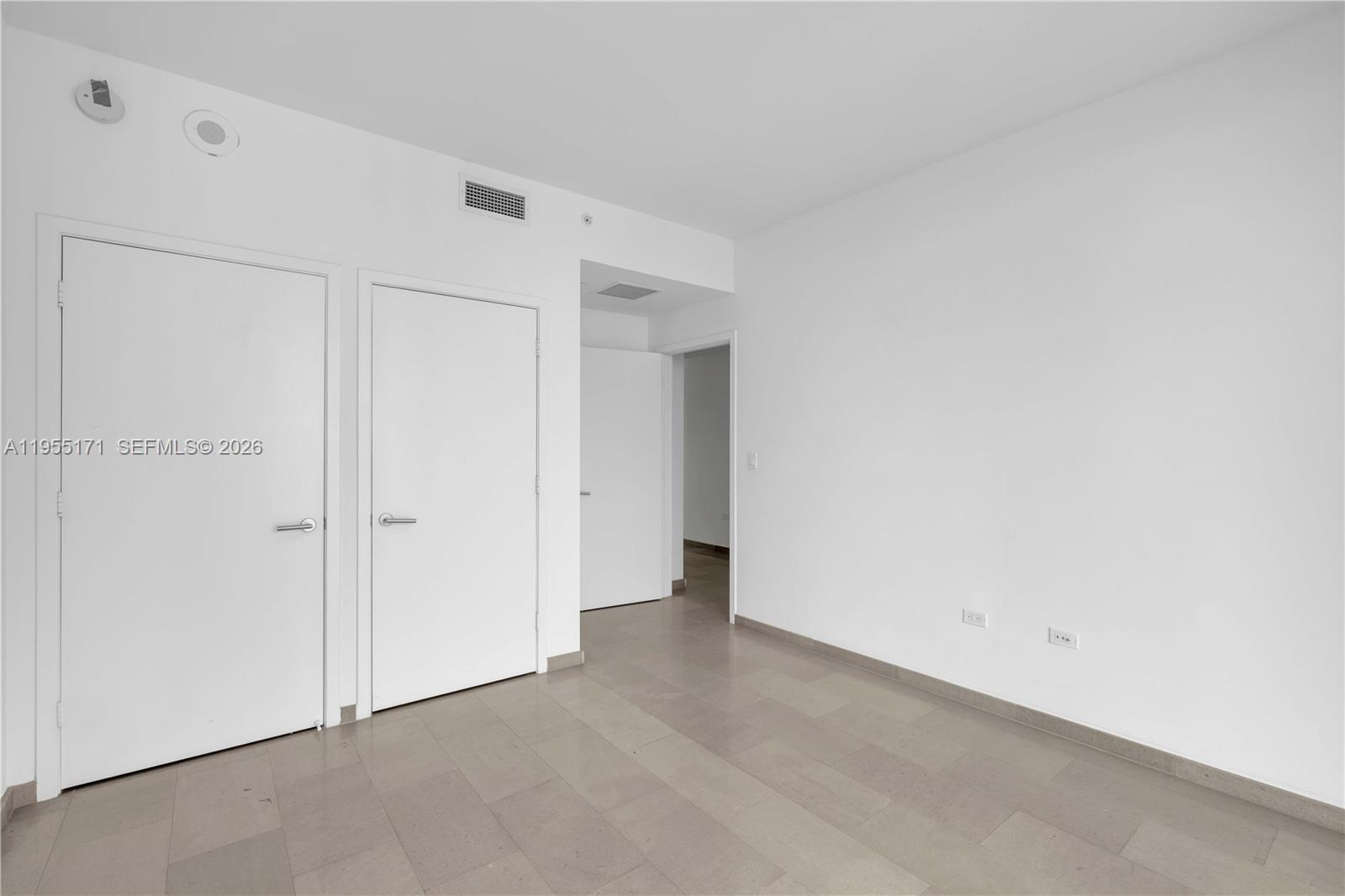 88 Southwest 7th Street, Unit 3711 Miami, FL 33130 - Photo 22 of 47 a view of an empty room
