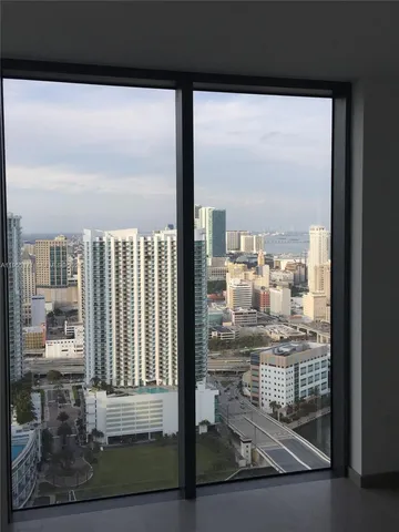 $3,395,000 | 88 Southwest 7th Street, Unit 3711, Miami, FL 33130