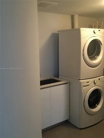 $3,395,000 | 88 Southwest 7th Street, Unit 3711, Miami, FL 33130