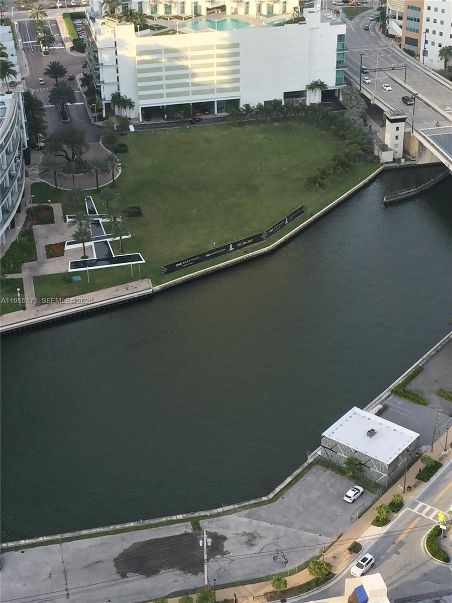 88 Southwest 7th Street, Unit 3711 Miami, FL 33130 - Photo 3 of 25