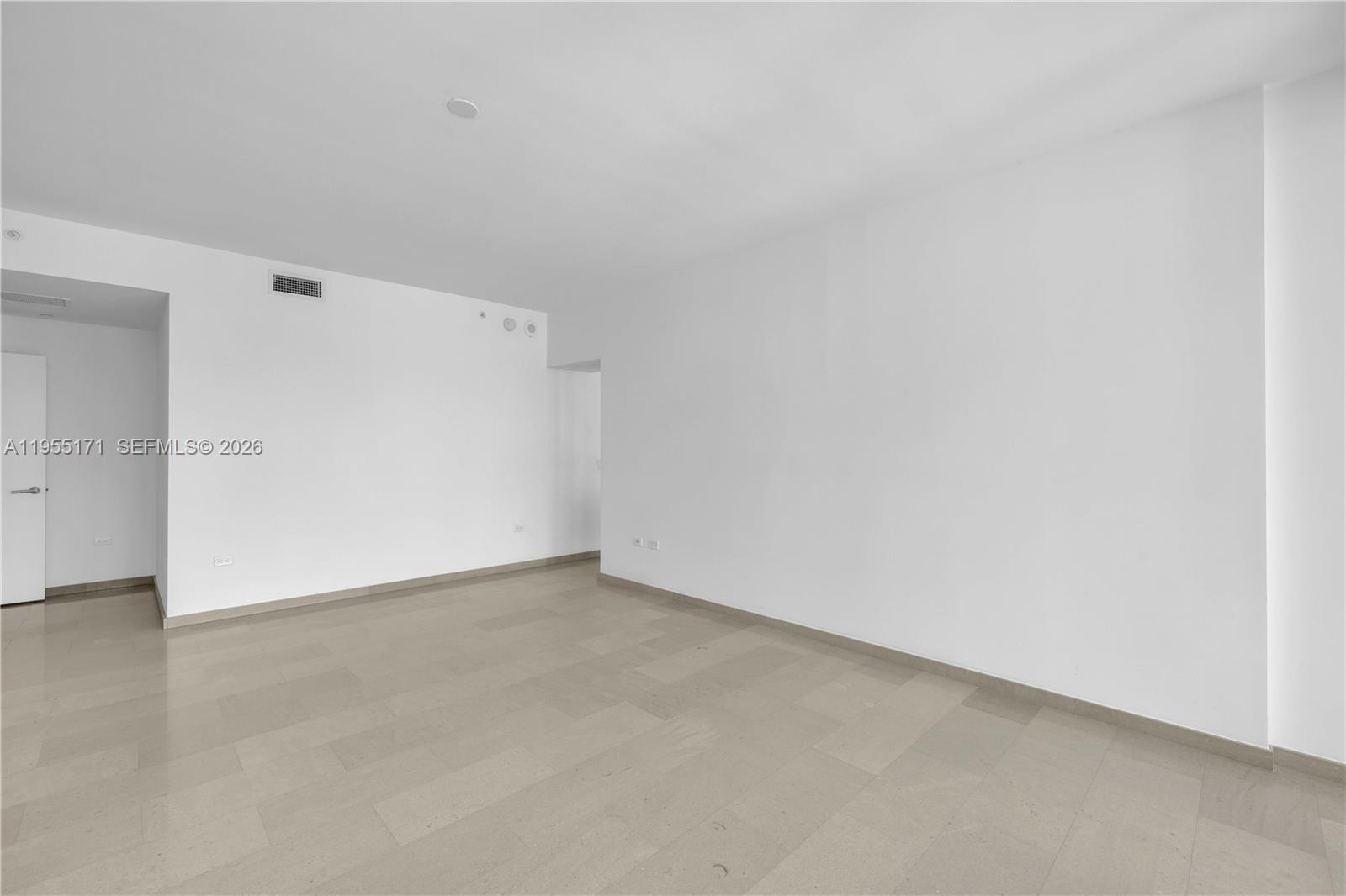 88 Southwest 7th Street, Unit 3711 Miami, FL 33130 - Photo 32 of 47 a view of an empty room