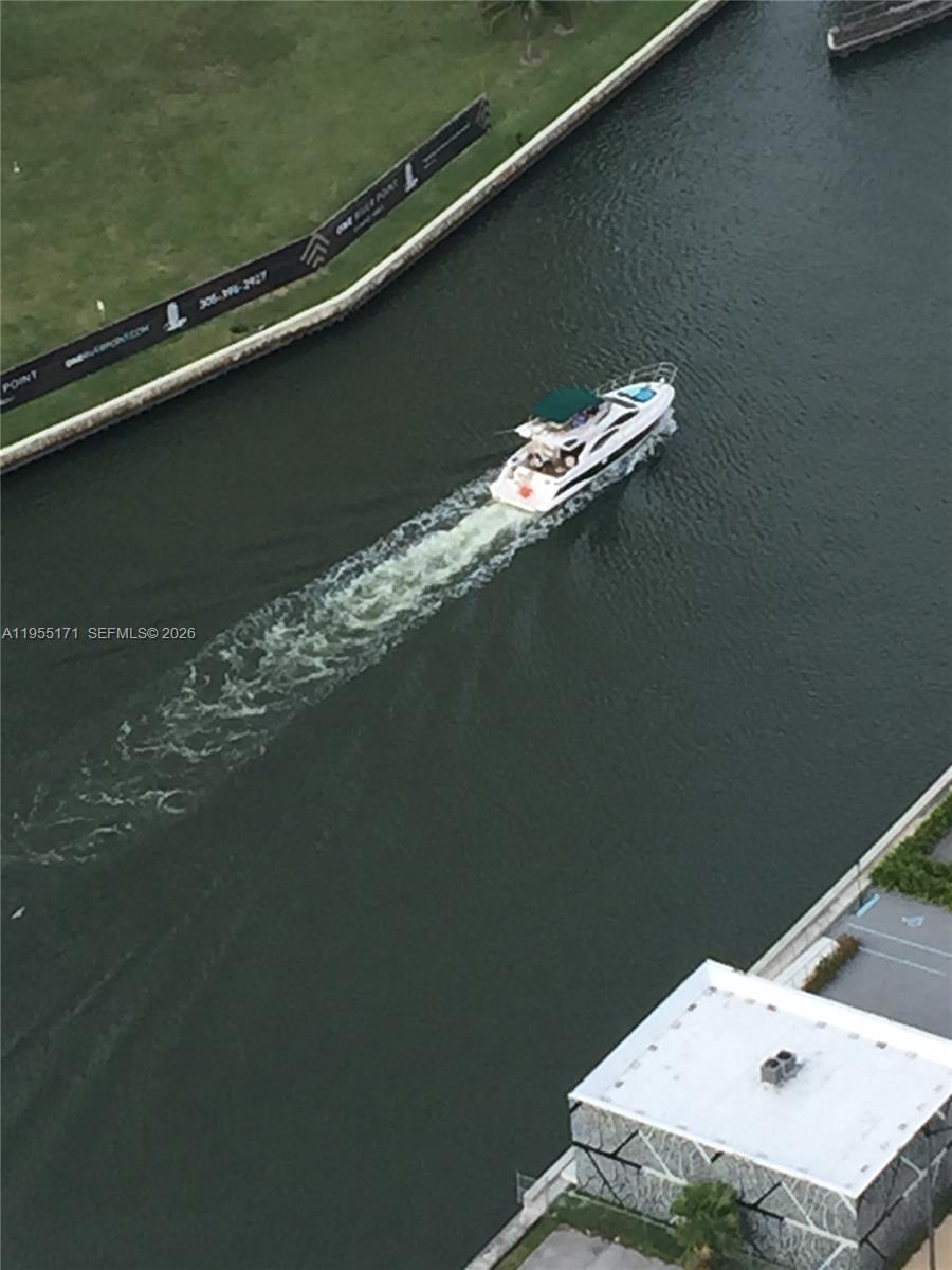 88 Southwest 7th Street, Unit 3711 Miami, FL 33130 - Photo 4 of 25