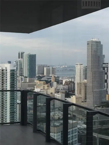 $3,395,000 | 88 Southwest 7th Street, Unit 3711, Miami, FL 33130