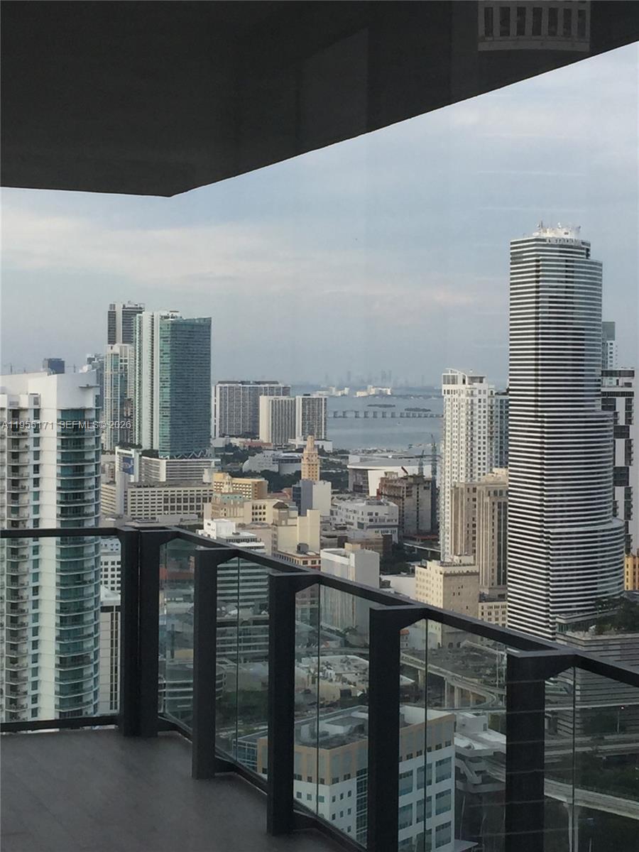 88 Southwest 7th Street, Unit 3711 Miami, FL 33130 - Photo 5 of 25