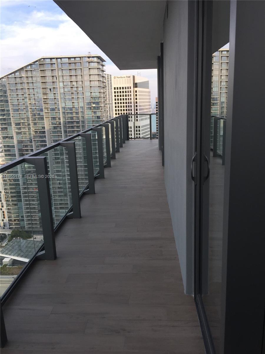 88 Southwest 7th Street, Unit 3711 Miami, FL 33130 - Photo 10 of 25