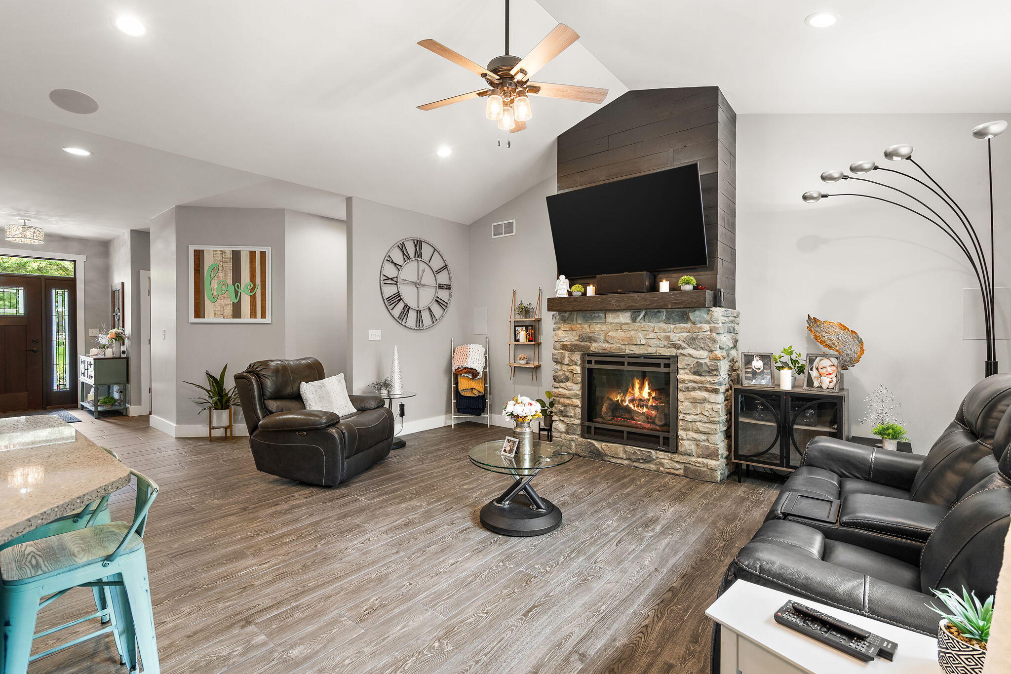 10186 Rustic Drive Demotte, IN 46310 - Photo 7 of 65 2048x1365