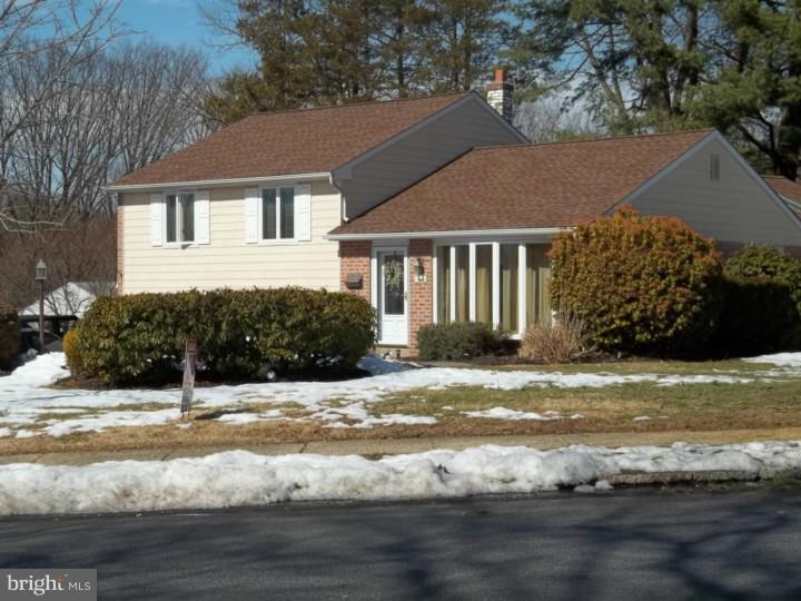 555 Kennerly Road Springfield, PA 19064 - Photo 2 of 18 Exterior Side