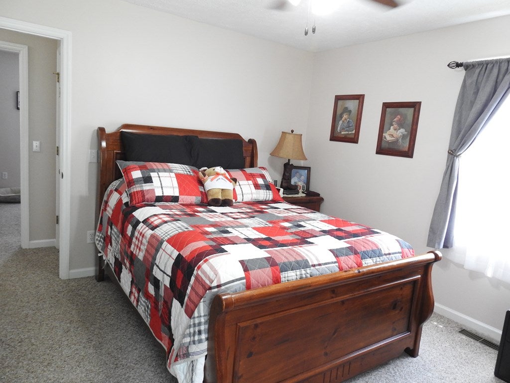 5313 Ivanhoe Road Fries, VA 24330 - Photo 11 of 47 Gallery Image 11