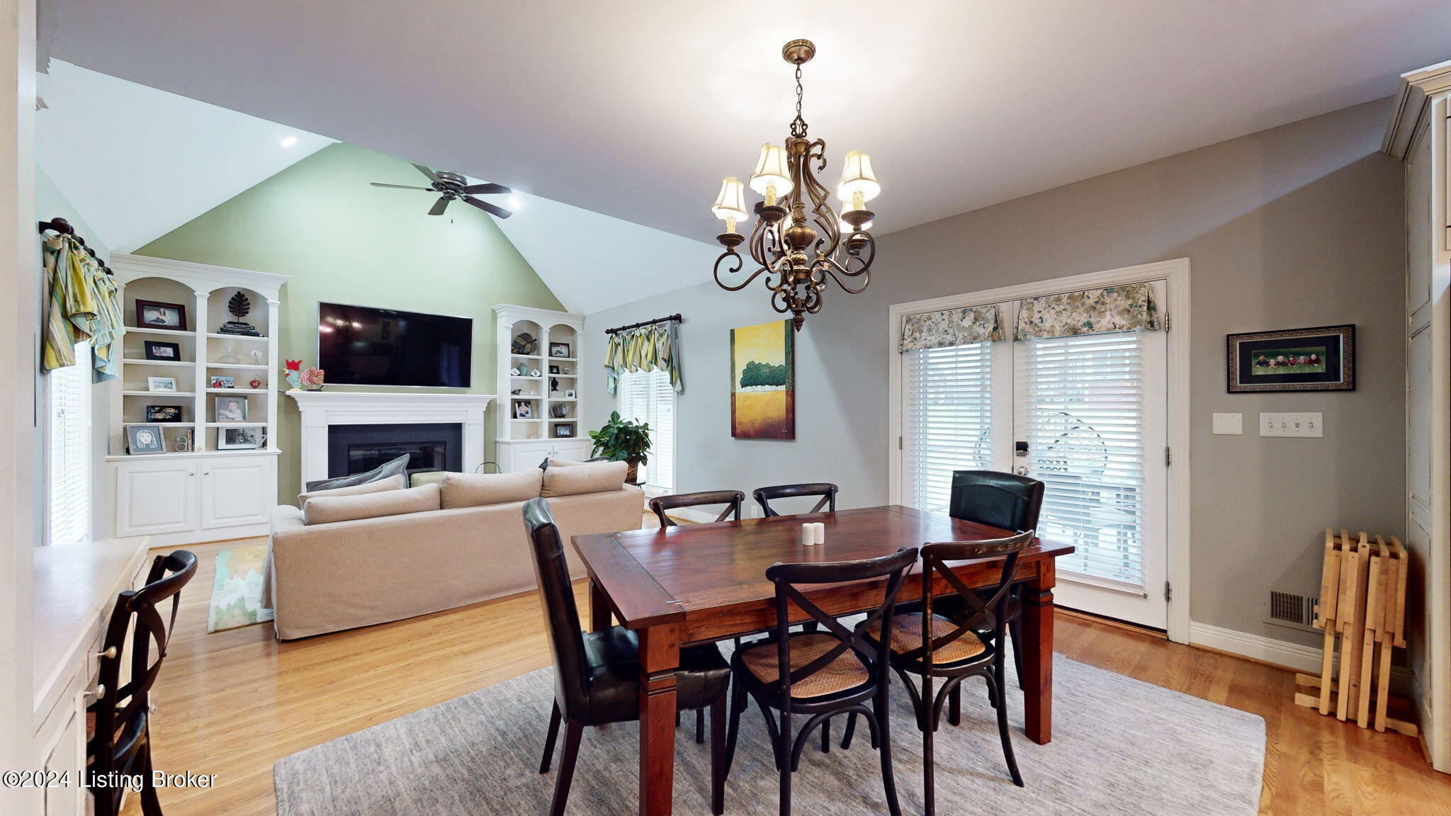 2902 Doe Ridge Court Prospect, KY 40059 - Photo 19 of 77 Eat-in Kitchen