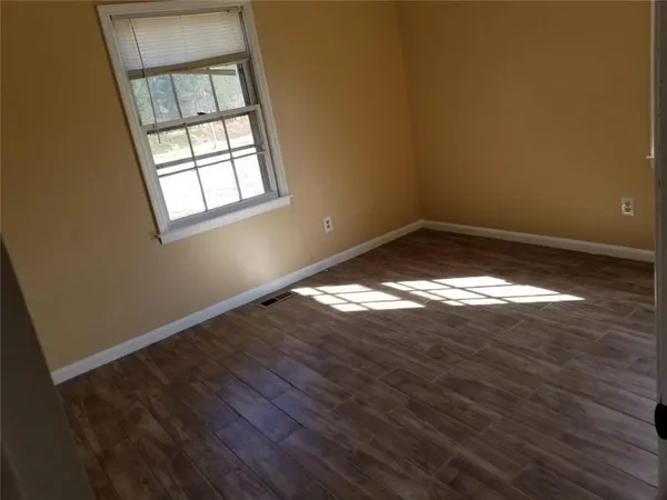 $1,850 | 4561 Braselton Highway, Hoschton, GA 30548