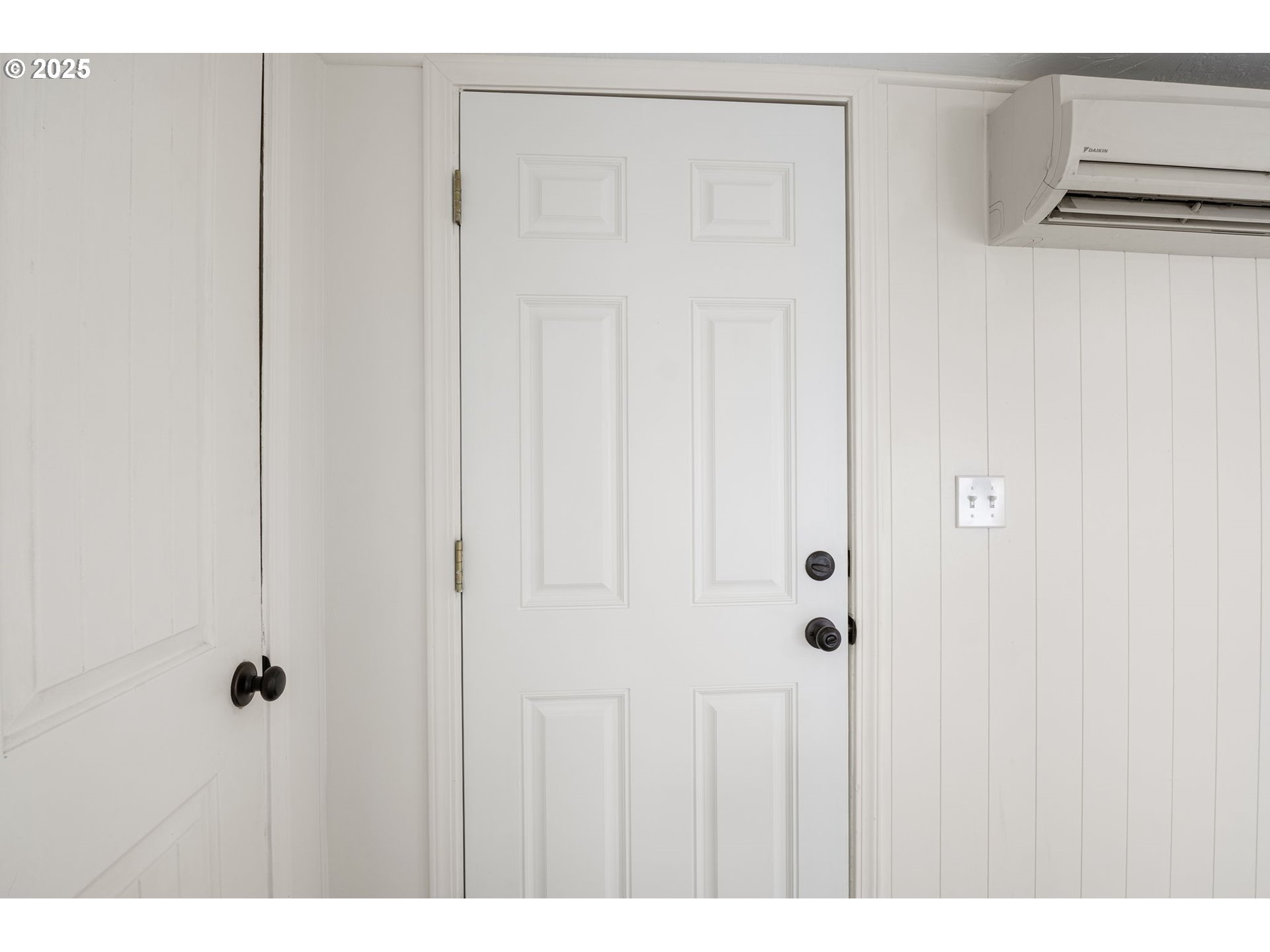 250 Northeast Jorgen Street Winston, OR 97496 - Photo 28 of 36 a view of a hallway with white wall