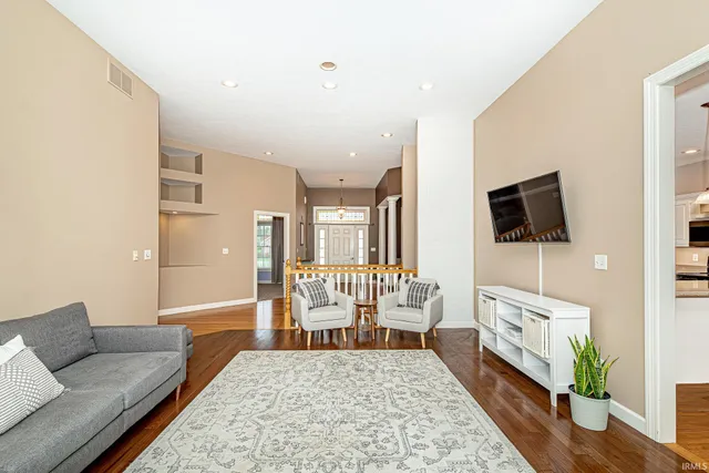 $439,900 | 939 Old Orchard Drive, Warsaw, IN 46582