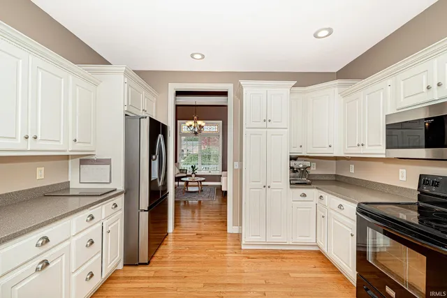 $439,900 | 939 Old Orchard Drive, Warsaw, IN 46582