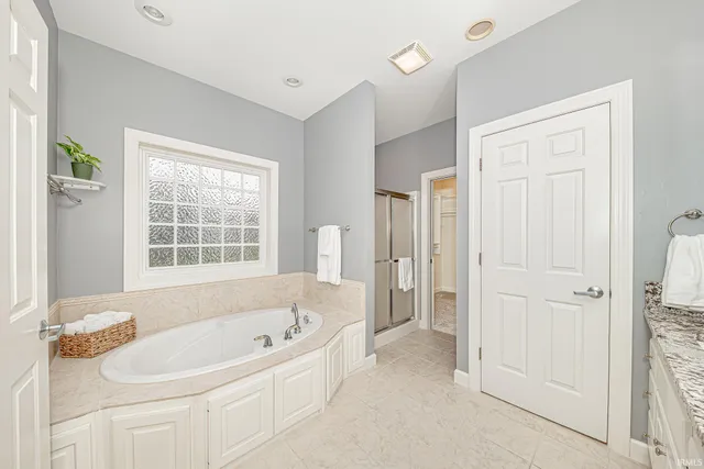 $439,900 | 939 Old Orchard Drive, Warsaw, IN 46582