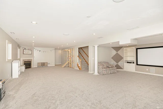 $439,900 | 939 Old Orchard Drive, Warsaw, IN 46582