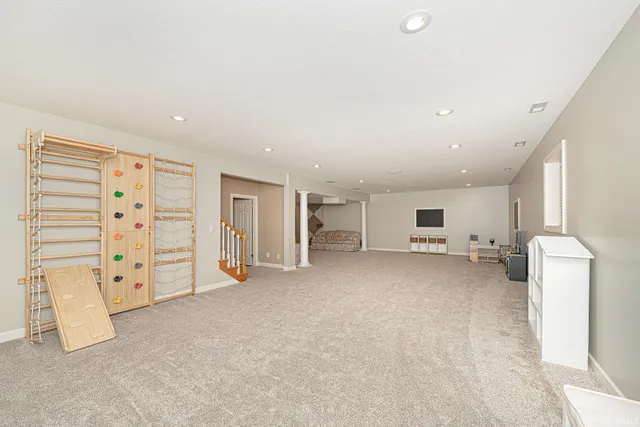 $439,900 | 939 Old Orchard Drive, Warsaw, IN 46582