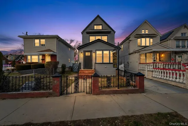 $929,000 | 132-05 109th Avenue | South Ozone Park