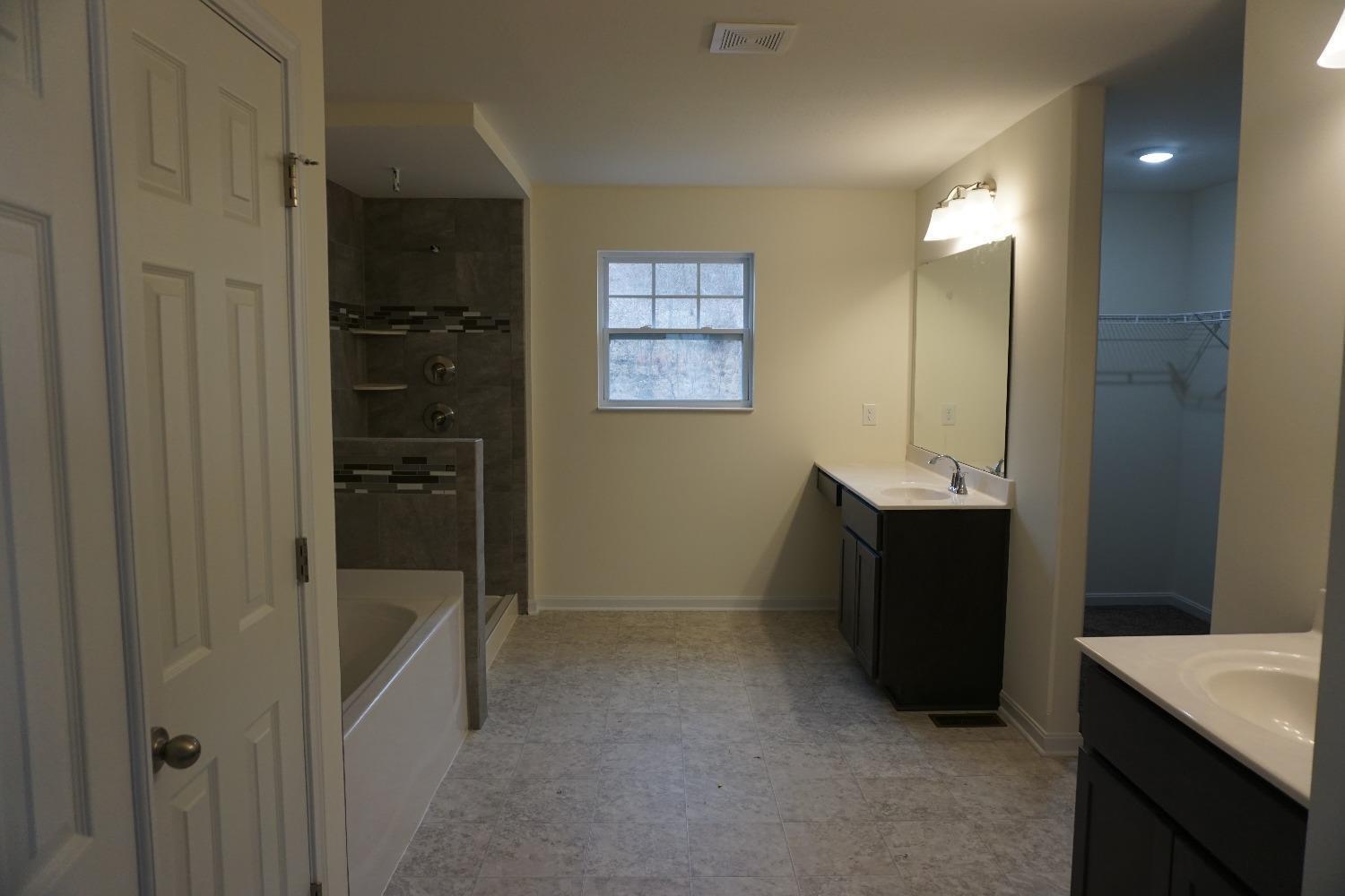 7220 Hunters Ridge Lane Cincinnati, OH 45247 - Photo 12 of 15 Gallery Image 12