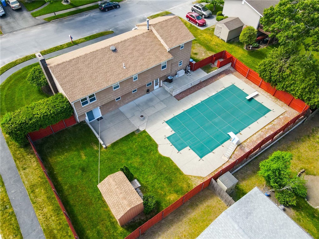 15 Carriage Road Cranston, RI 02920 - Photo 3 of 32 Gallery Image 3