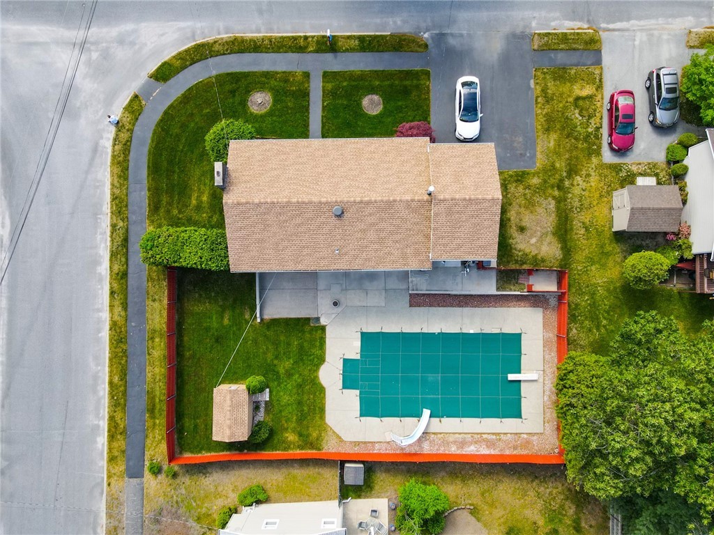 15 Carriage Road Cranston, RI 02920 - Photo 4 of 32 Gallery Image 4